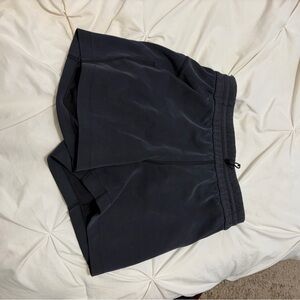 Lululemon shorts size 4
